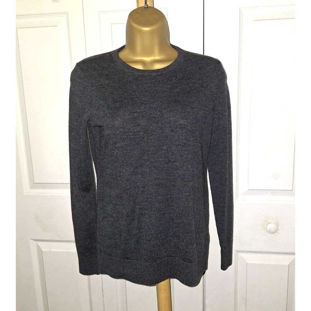 Lord + Taylor Extra Fine Merino Wool Sweater Women’s Med Gray Crew Neck Pullover